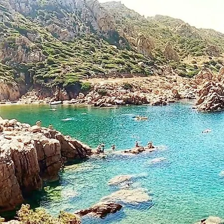 Daire Relax Family House Al Mare Isola Rossa (Sassari)